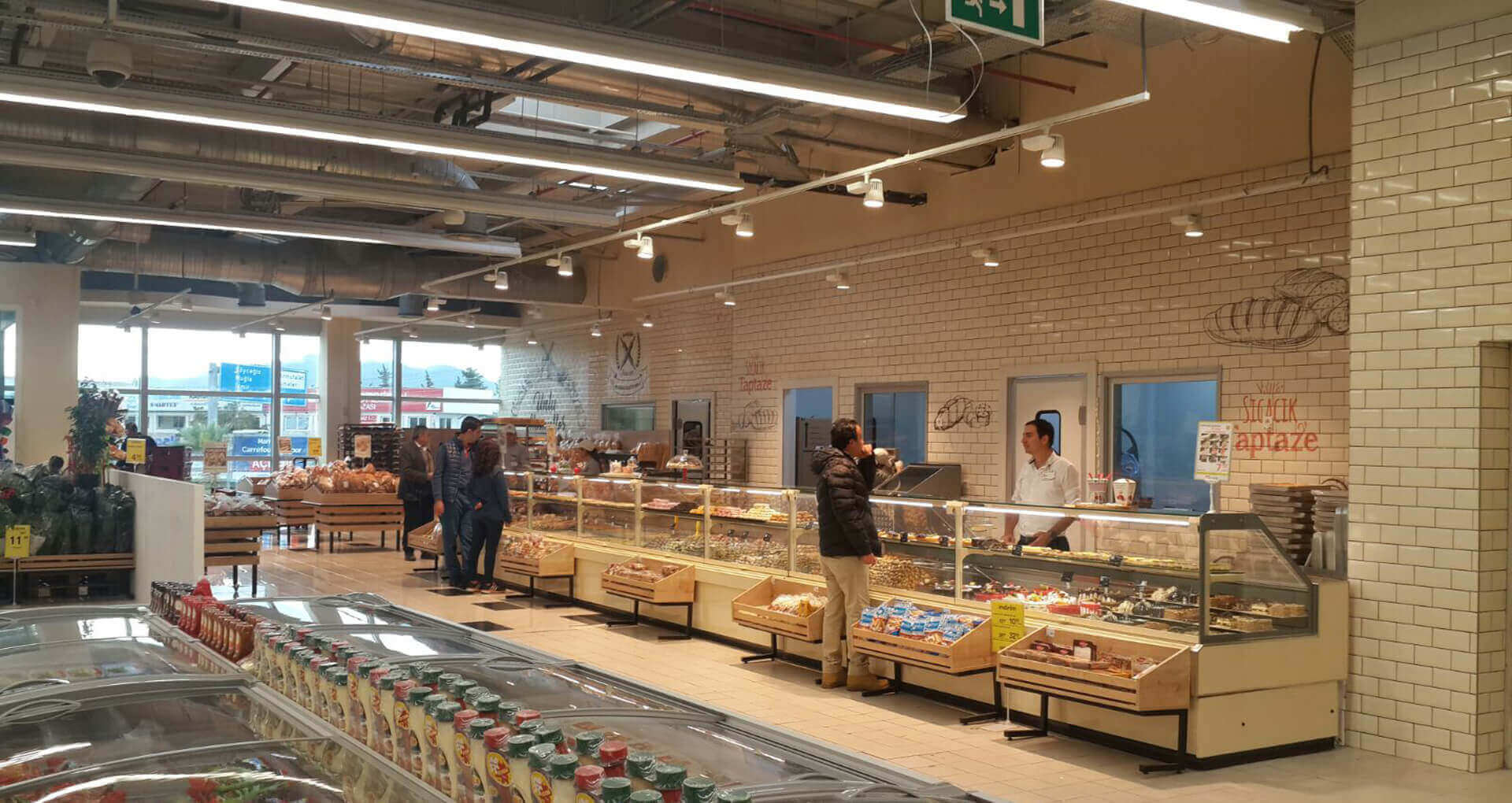 Carrefoursa İzmir Balçova Mağazası 